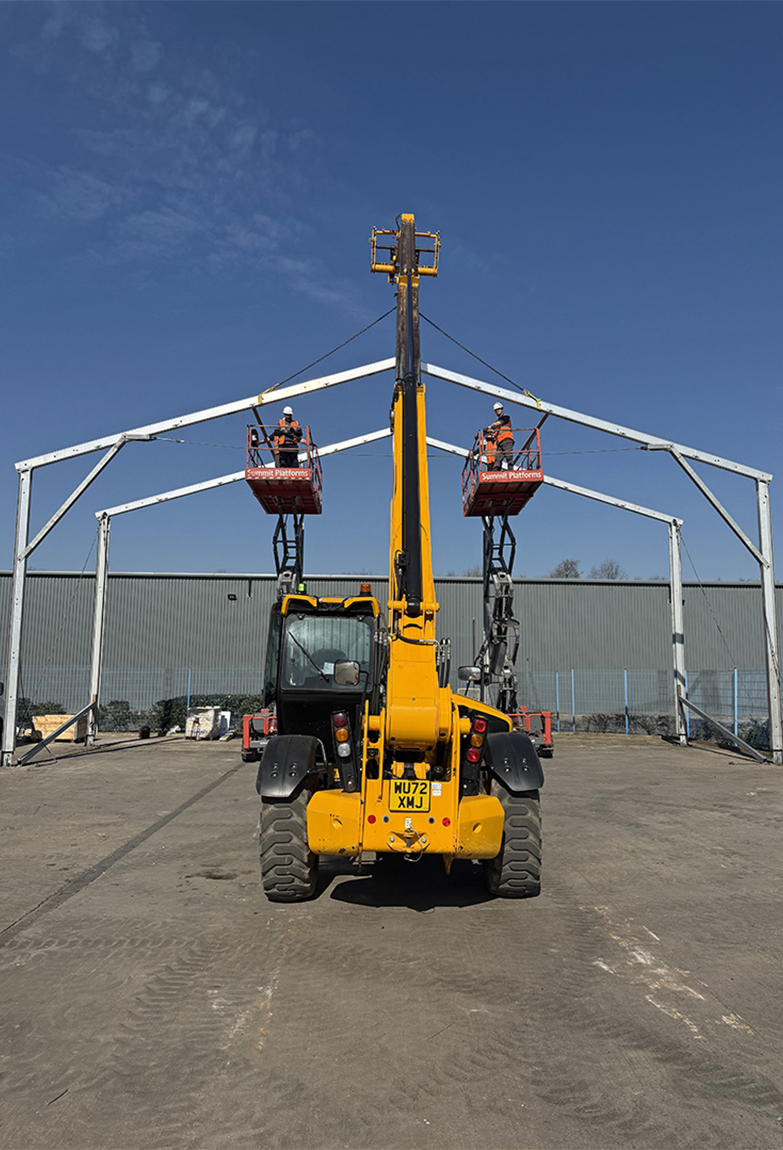 Constructing the Temporary Building reinforced steel framework